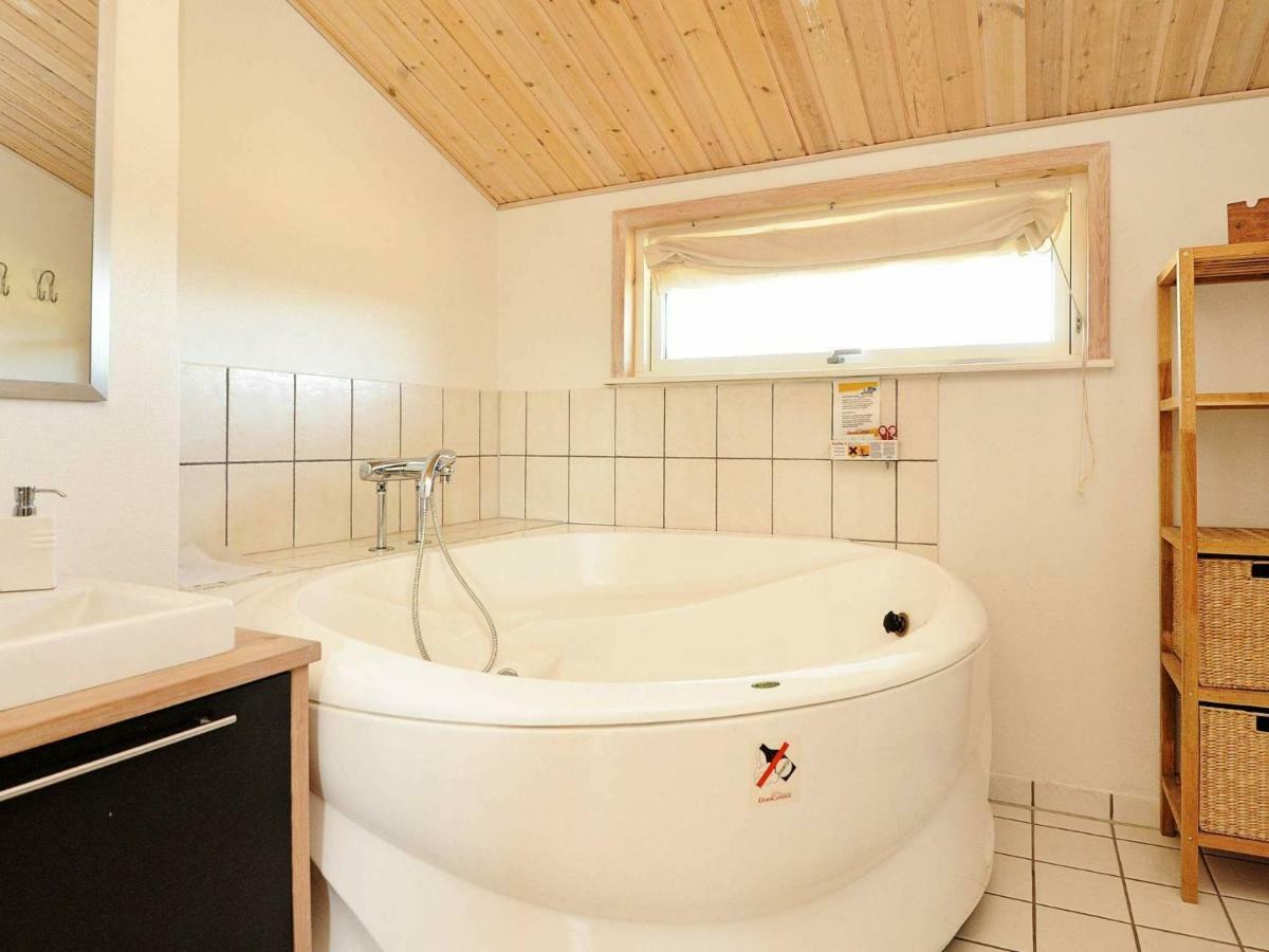 8 Person Holiday Home In Fan Fanø Εξωτερικό φωτογραφία